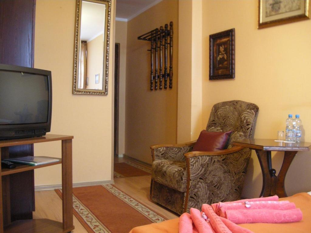 Zajazd Pomian Ozarow Mazowiecki Exterior foto